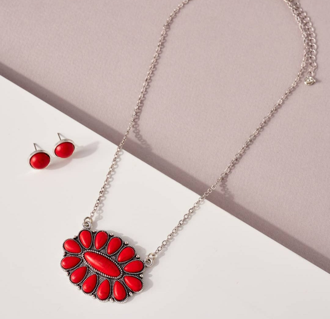 Western Pendant Necklace/Red